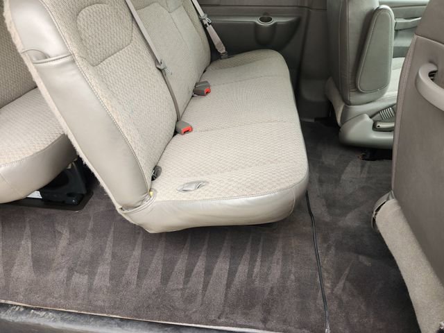Used 2025 Chevrolet Express 3500 LS RWD image 33