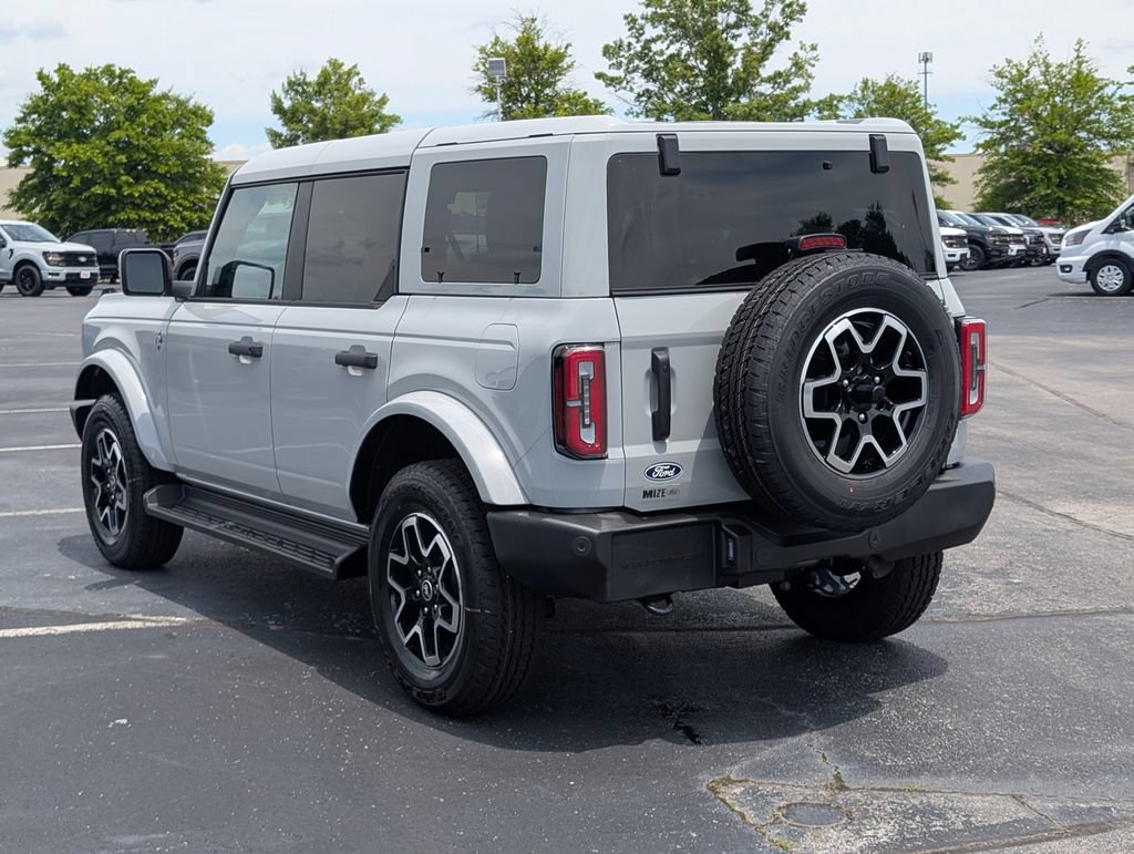 New 2026 Ford Bronco Outer Banks AWD/4WD image 4