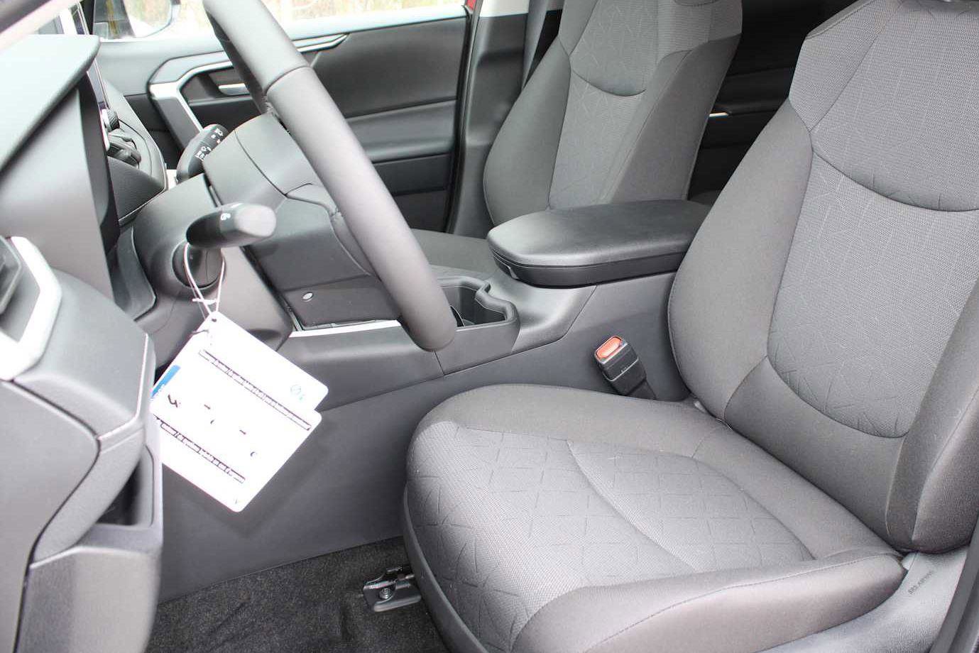 New 2025 Toyota RAV4 XLE image 13