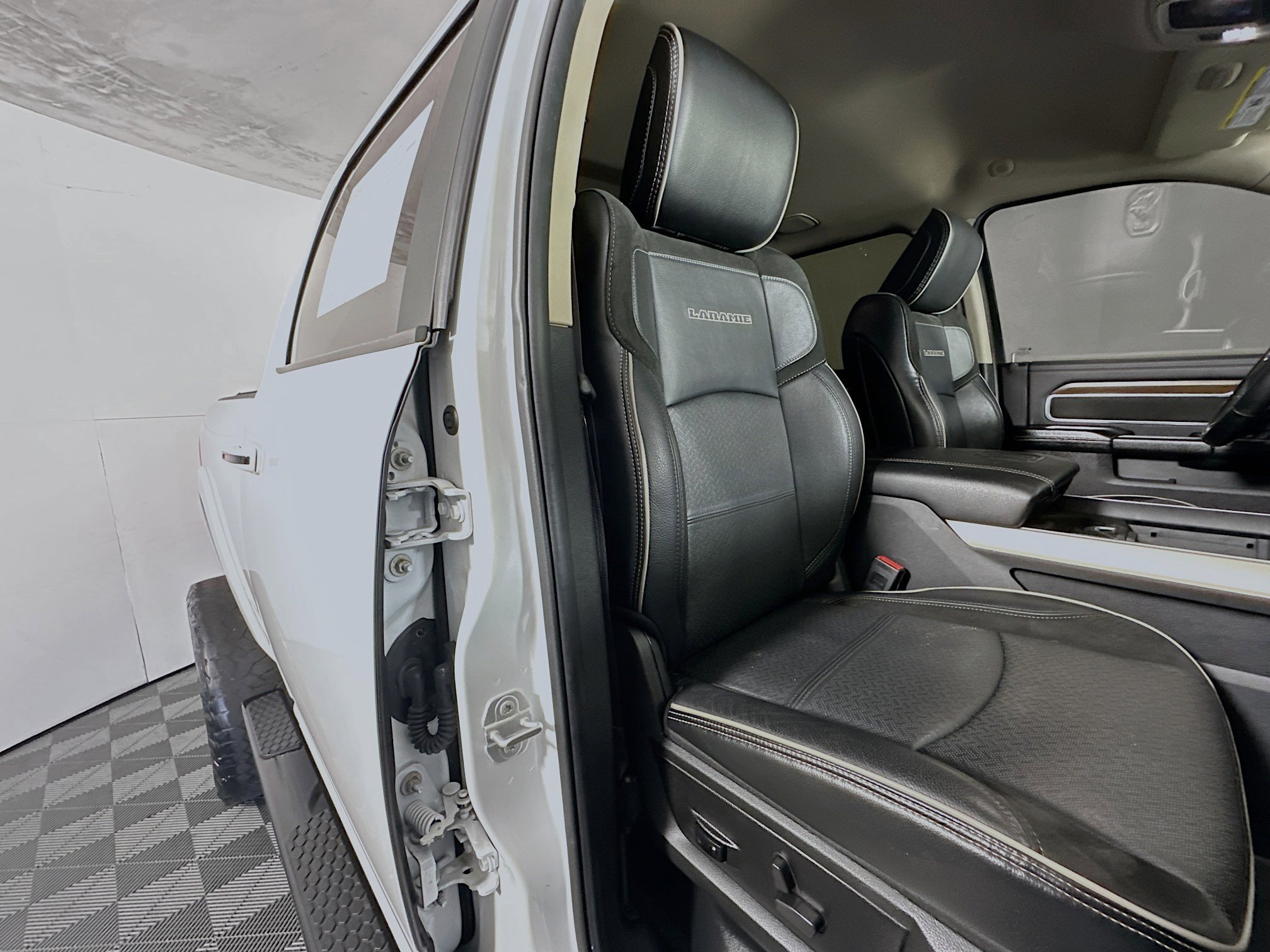 Used 2022 RAM 2500 Laramie image 28