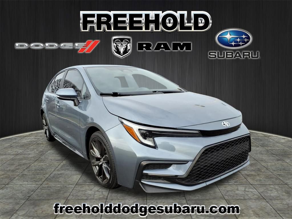 Used 2024 Toyota Corolla SE FWD image 1
