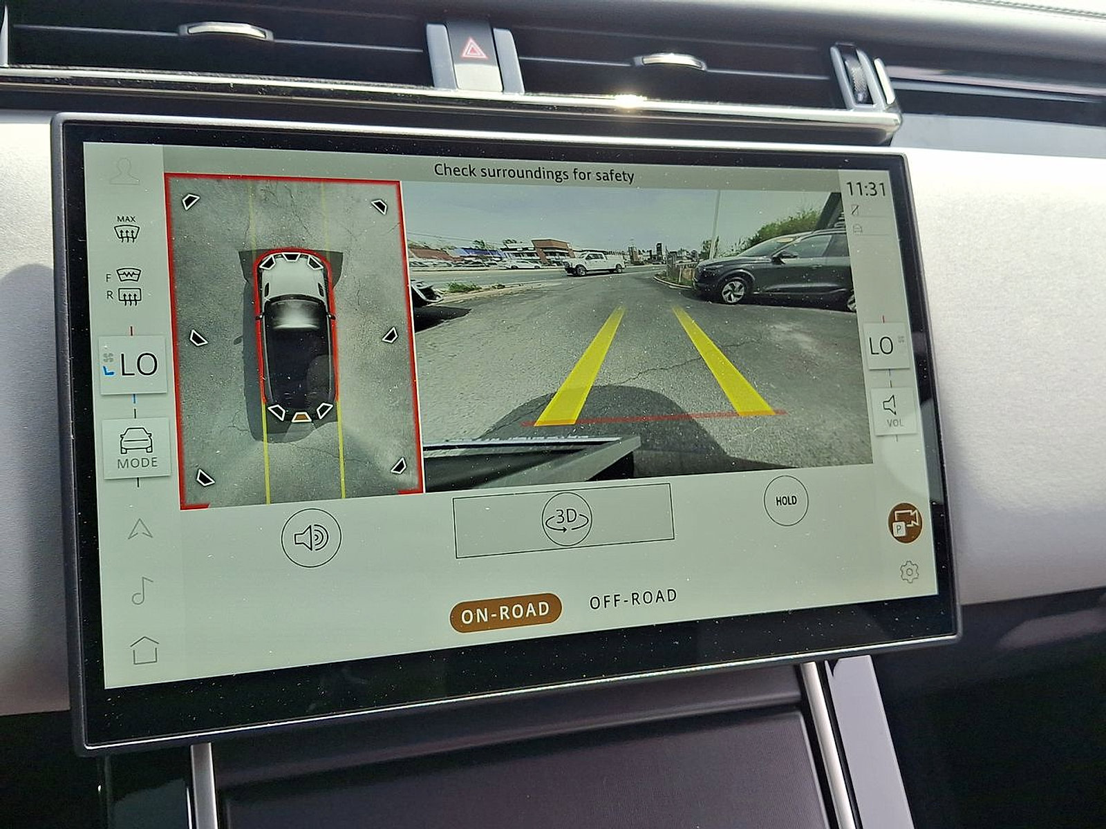 Certified 2026 Land Rover Range Rover Velar Dynamic SE AWD/4WD image 25