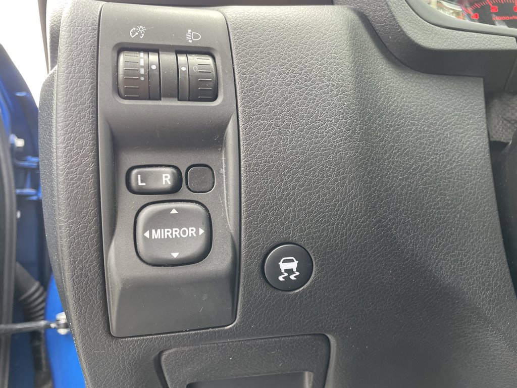 Used 2011 Subaru Impreza WRX STI AWD/4WD image 33