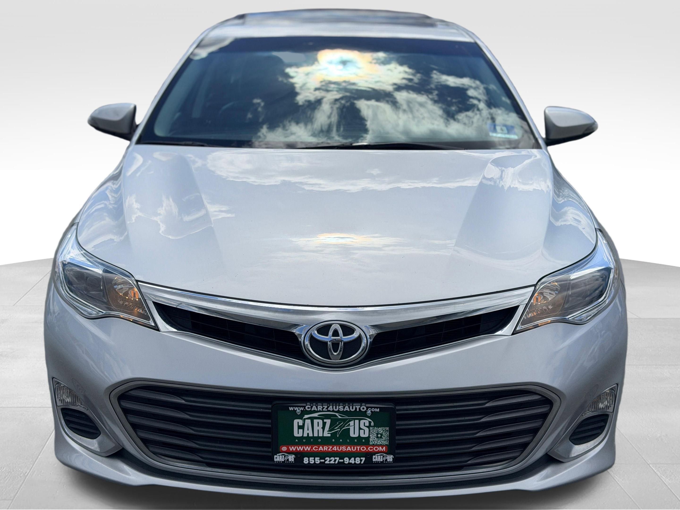 Used 2014 Toyota Avalon XLE Premium FWD image 2