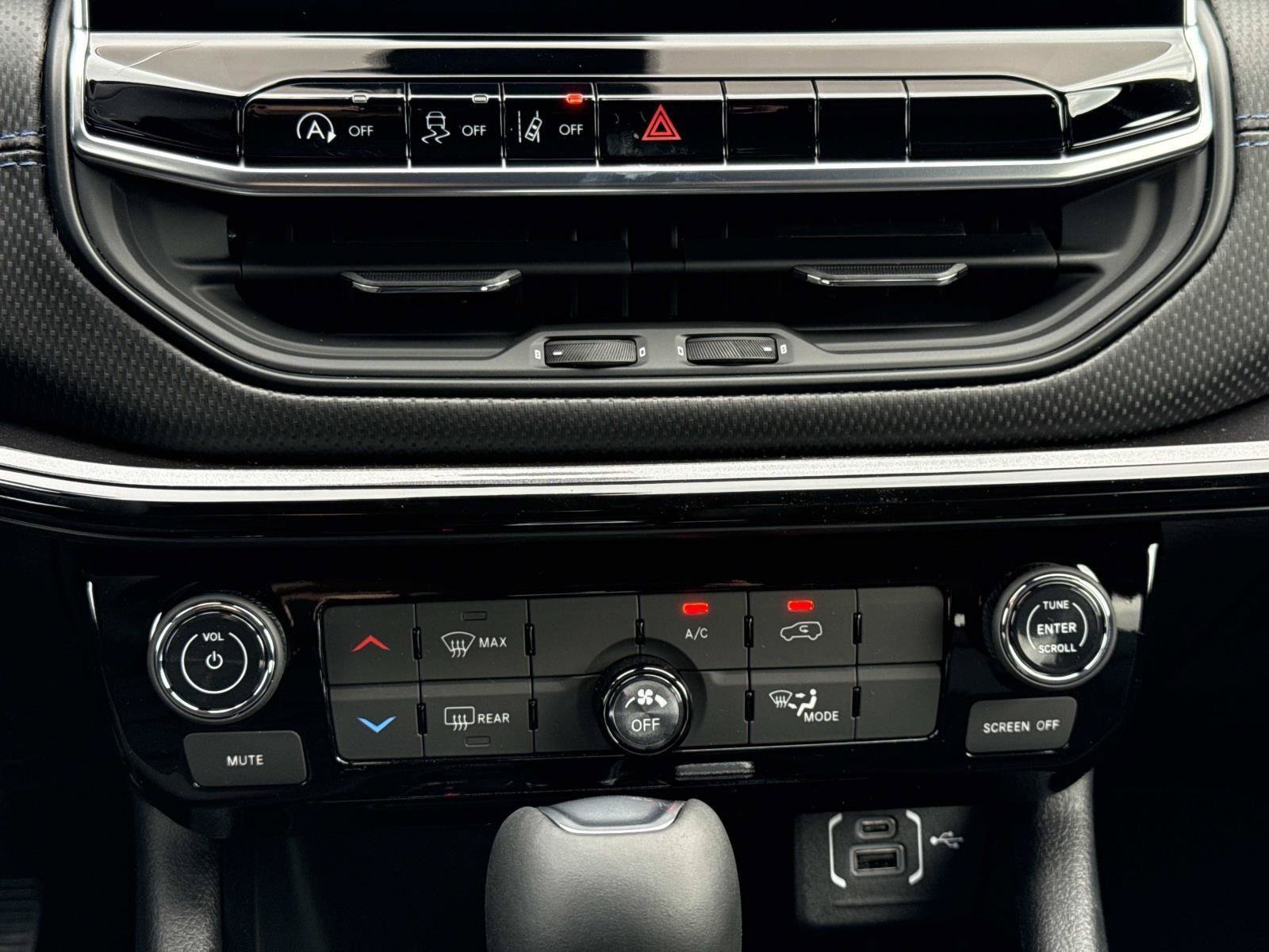 New 2026 Jeep Compass Latitude AWD/4WD image 5