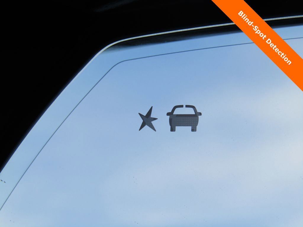 Used 2021 GMC Yukon Denali image 16