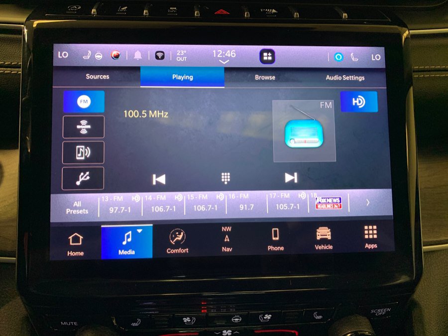 Used 2022 Jeep Grand Cherokee L Limited w/ Luxury Tech Group II AWD/4WD image 31
