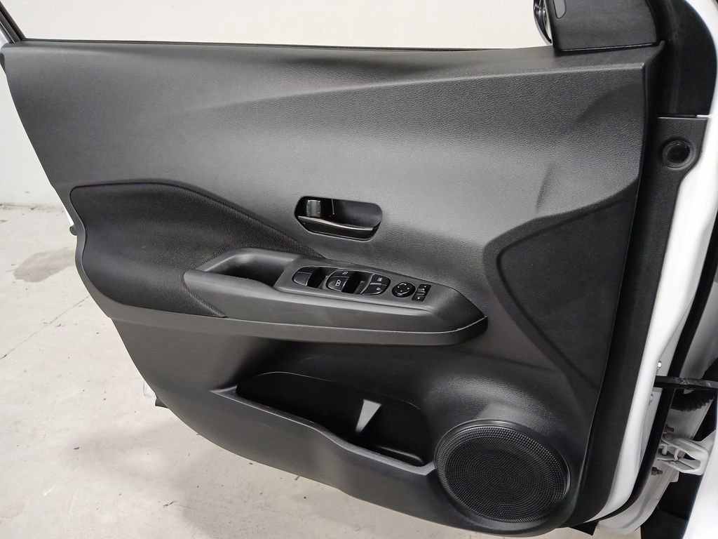 Used 2023 Nissan Kicks S image 30