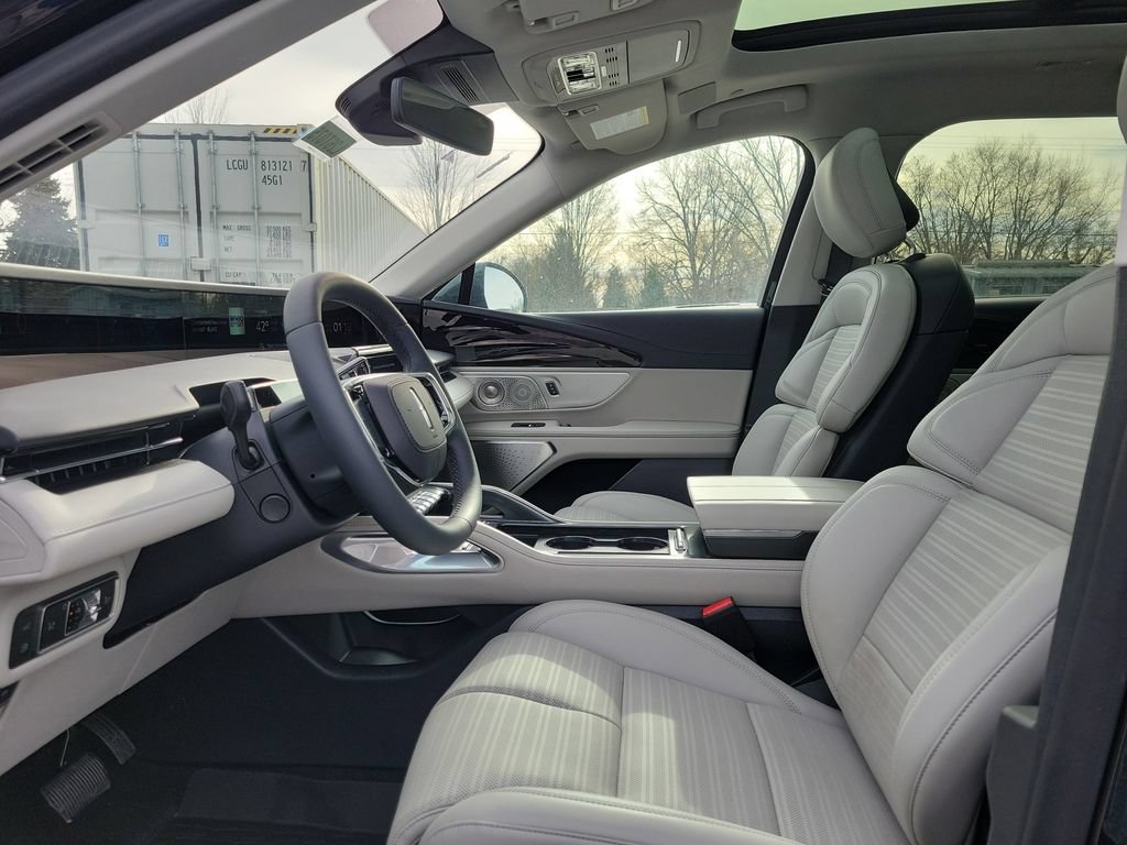 New 2026 Lincoln Nautilus Reserve AWD/4WD image 16