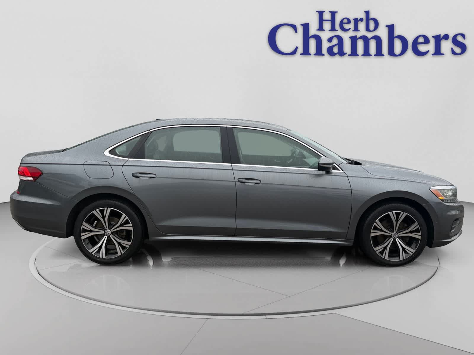 Used 2020 Volkswagen Passat 2.0T SEL FWD image 11