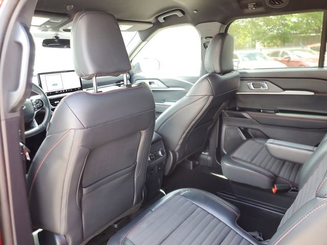Used 2025 Ford Explorer ST-Line image 12