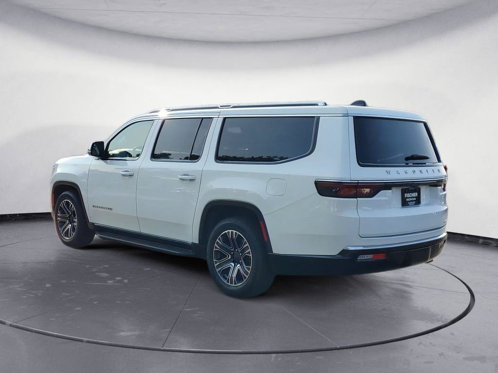 Used 2024 Jeep Wagoneer L Series II w/ Flexible Seating Group AWD/4WD image 4