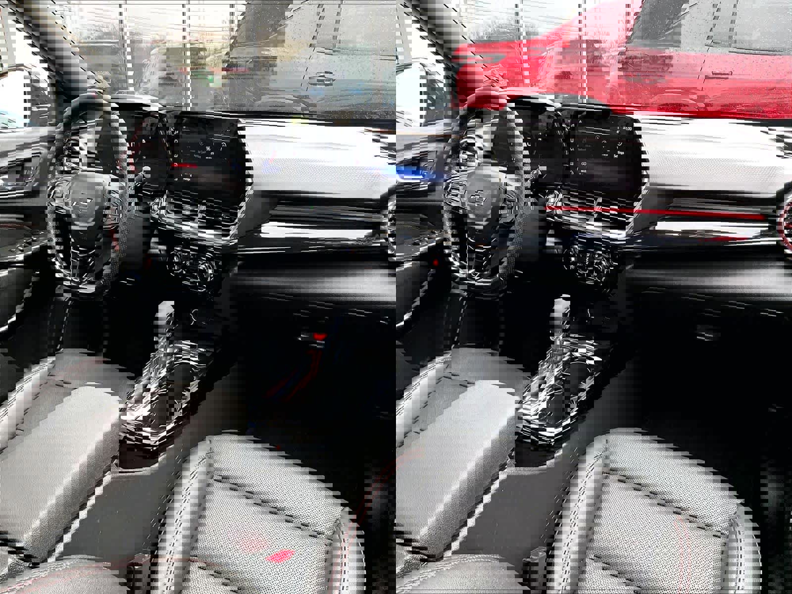 Used 2024 Chevrolet Trax RS w/ Sunroof Package image 14