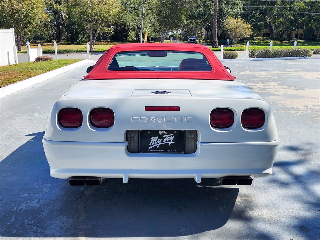 Used 1995 Chevrolet Corvette Convertible image 15