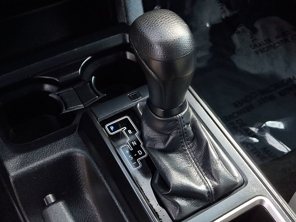 Used 2020 Toyota Tacoma SR AWD/4WD image 13