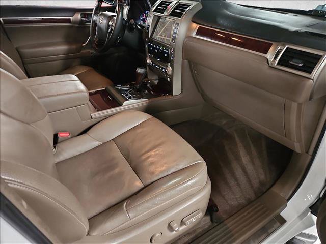 Used 2017 Lexus GX 460 AWD/4WD image 22