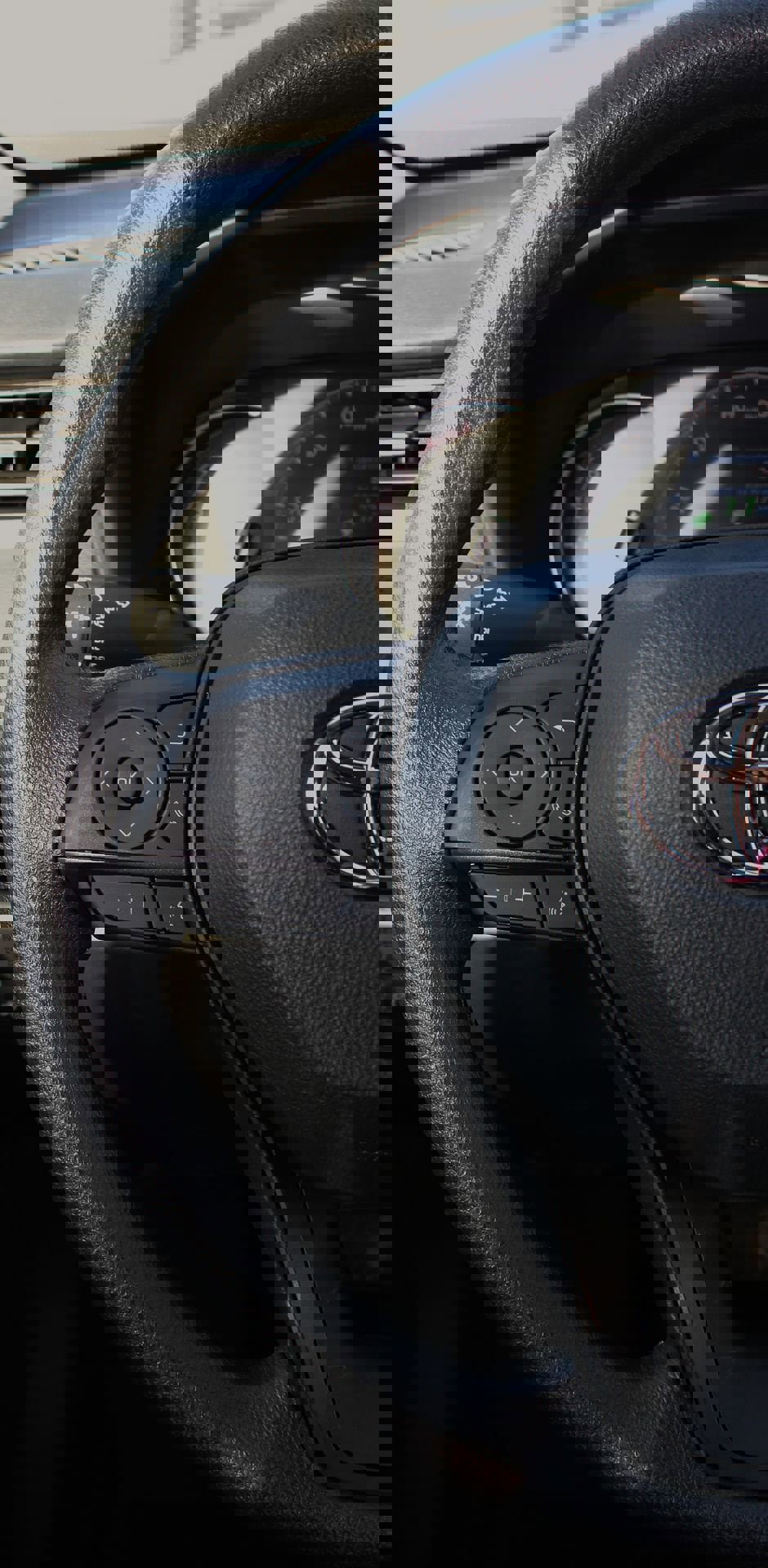 New 2025 Toyota RAV4 LE image 19