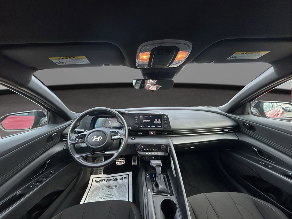 Certified 2025 Hyundai Elantra Sport image 26