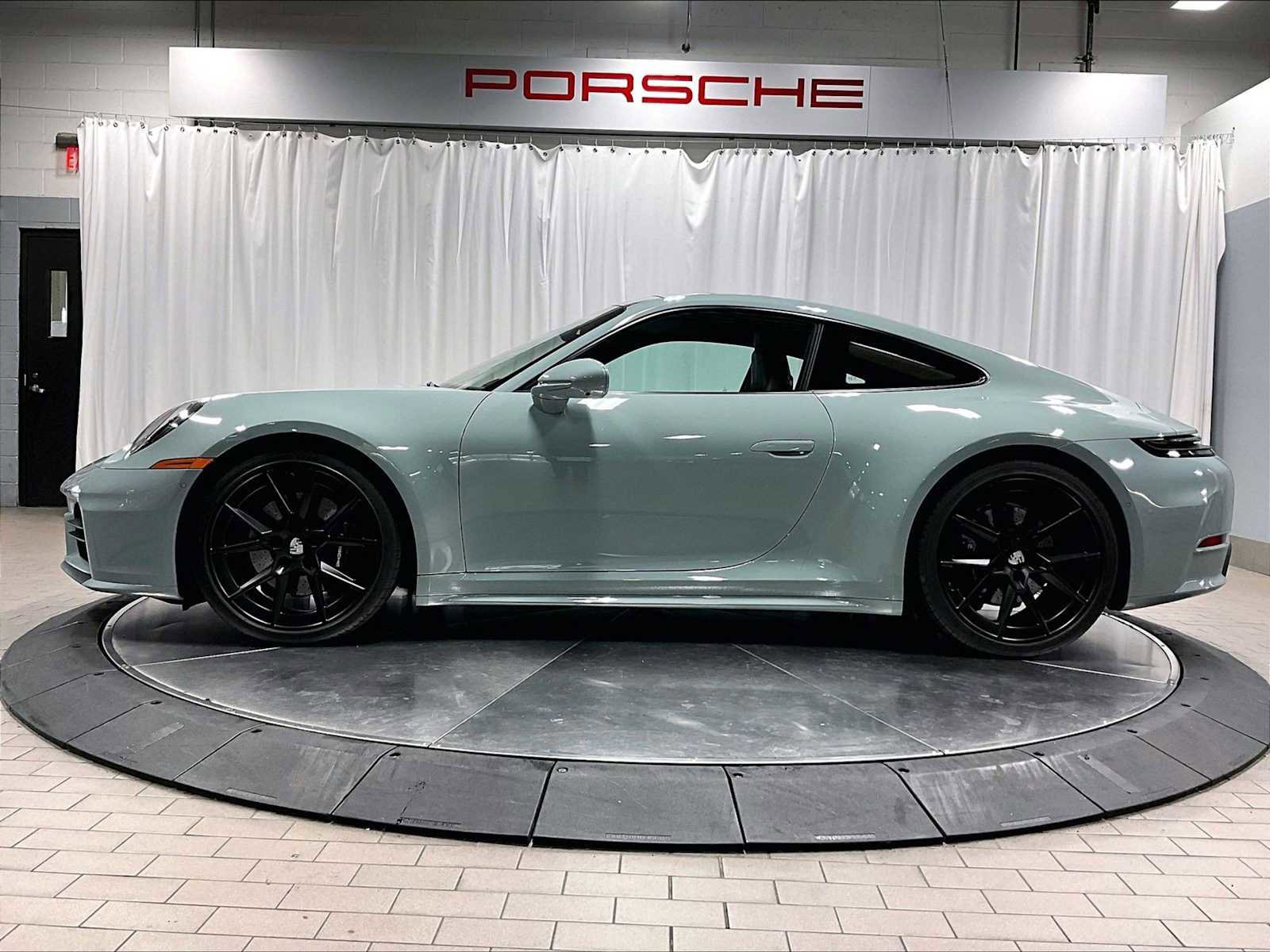 Used 2025 Porsche 911 Carrera image 2
