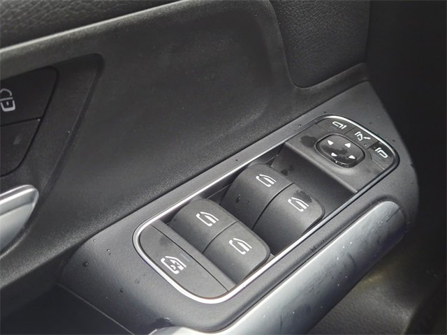 Used 2025 Mercedes-Benz GLA 250 4MATIC image 30