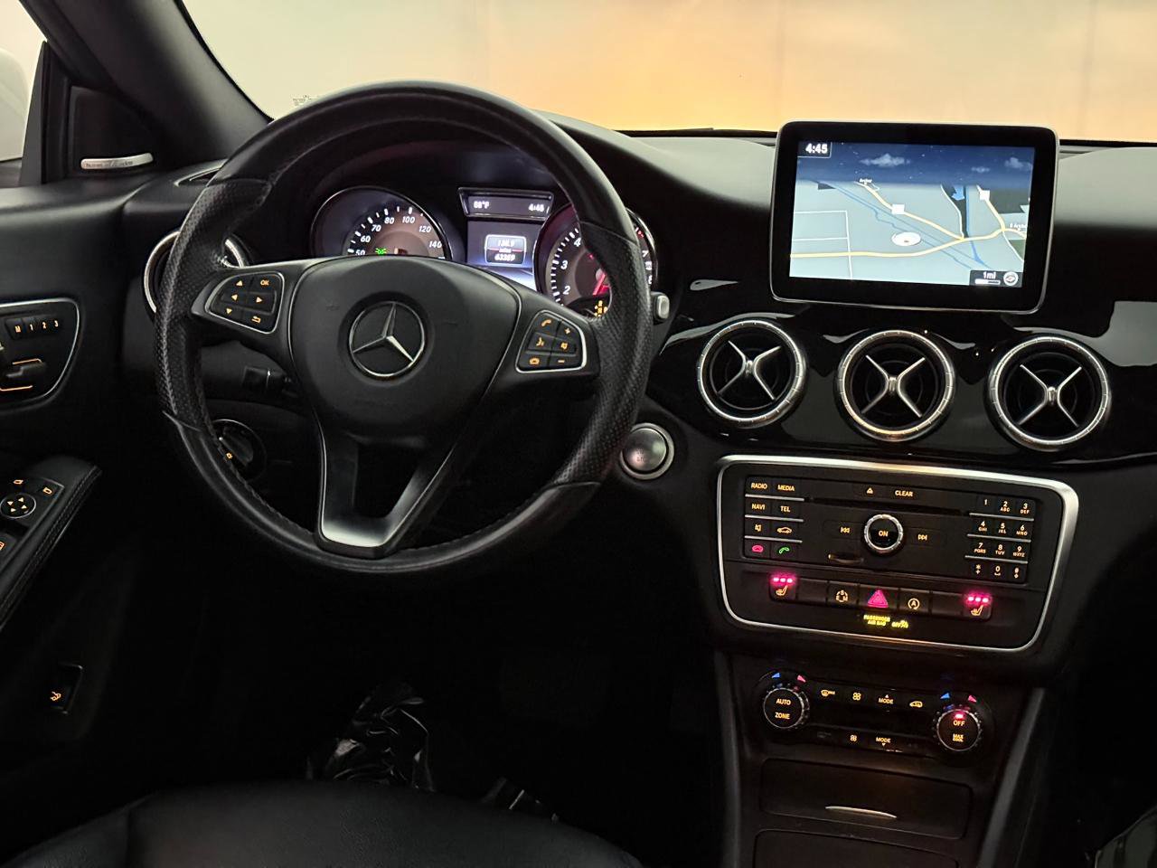 Used 2015 Mercedes-Benz CLA 250 4MATIC image 29