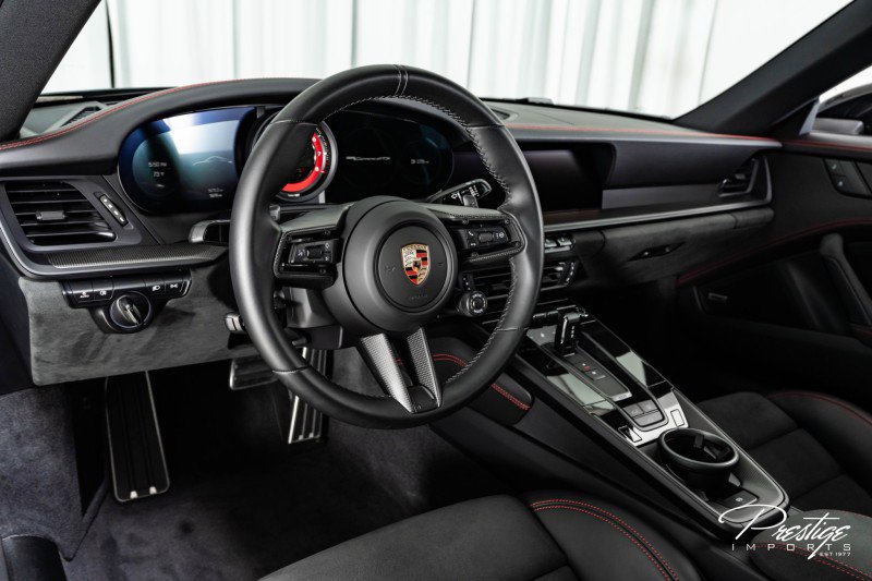 Used 2024 Porsche 911 Carrera GTS image 31