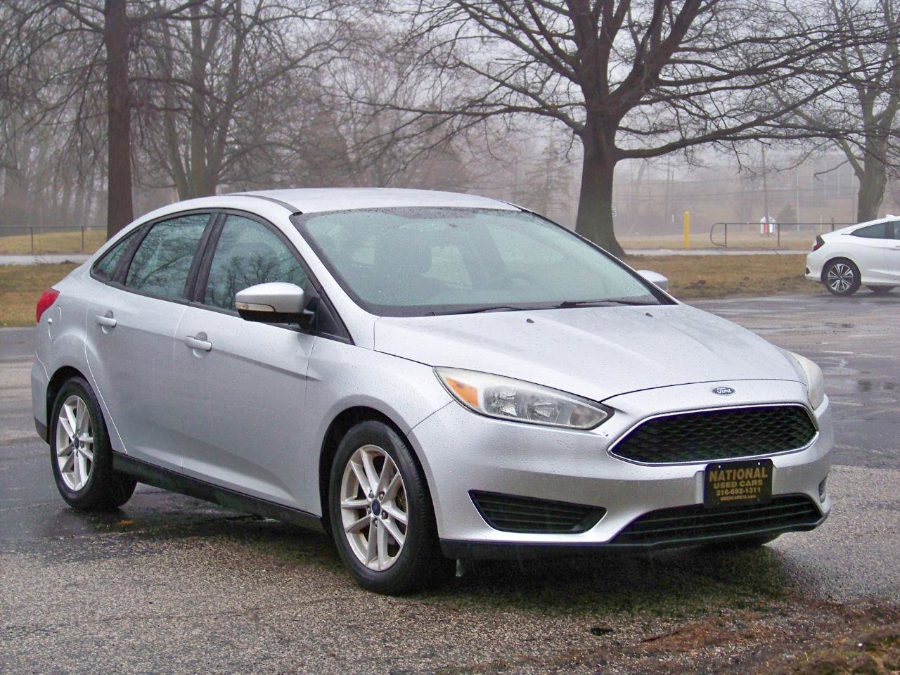 Used 2016 Ford Focus SE FWD image 2