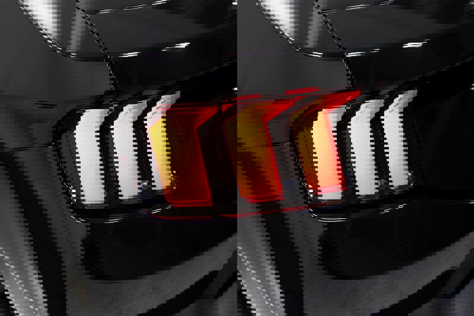 Used 2024 Ford Mustang EcoBoost image 29