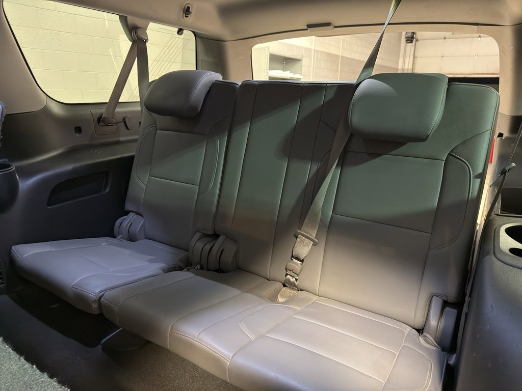 Used 2015 Chevrolet Suburban LT w/ Luxury Package image 32