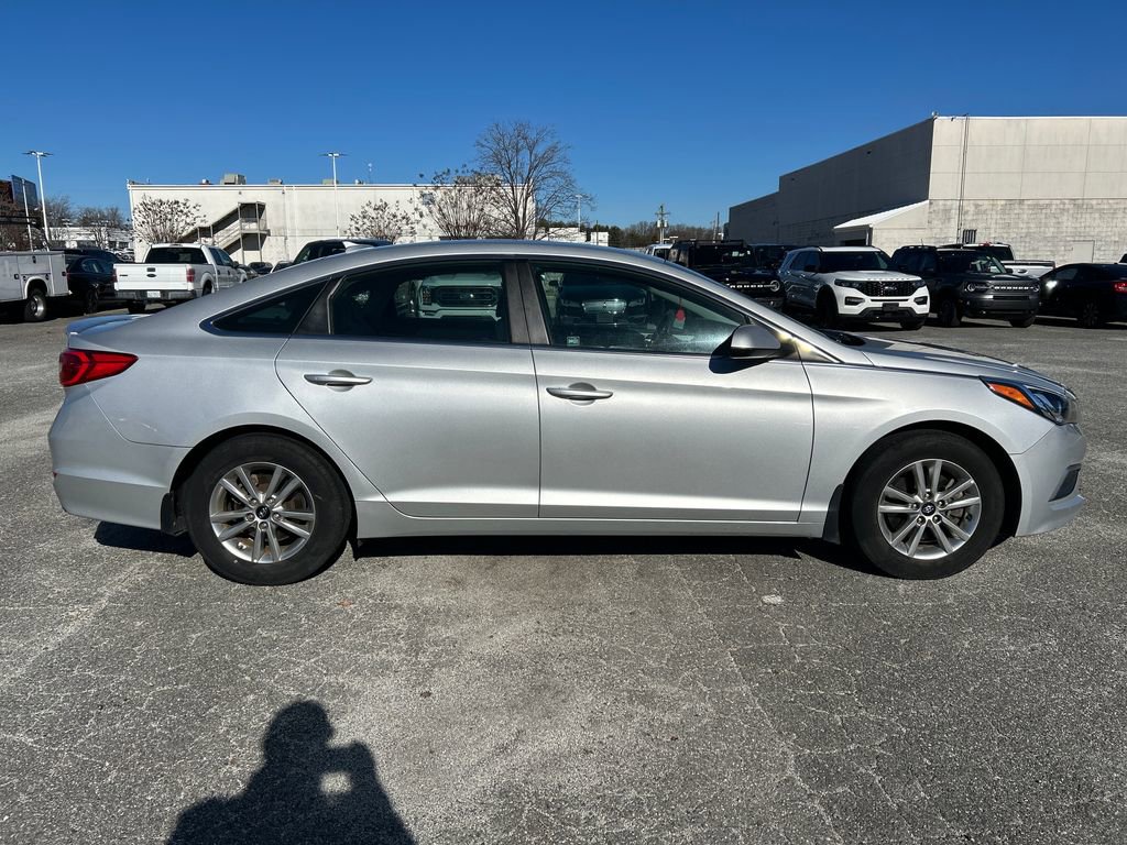 Used 2017 Hyundai Sonata SE image 7