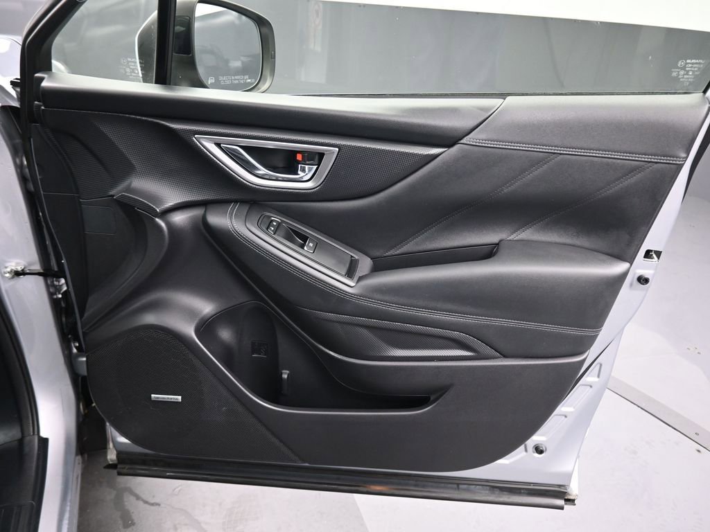 Used 2020 Subaru Forester Limited image 40