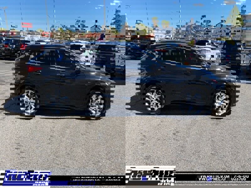 Used 2019 INFINITI QX30 w/ Cargo Package image 7