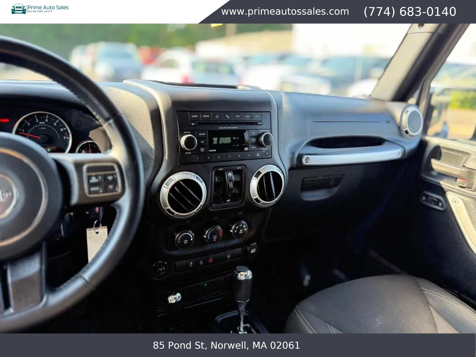 Used 2016 Jeep Wrangler Unlimited Sahara w/ Dual Top Group AWD/4WD image 20