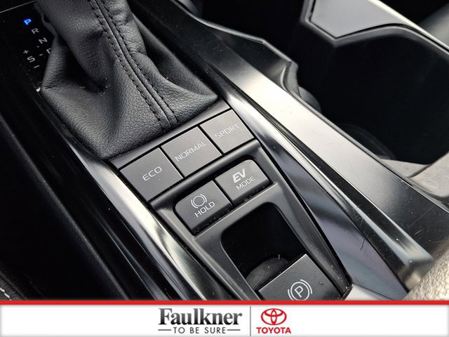 Certified 2025 Toyota Camry SE FWD image 22