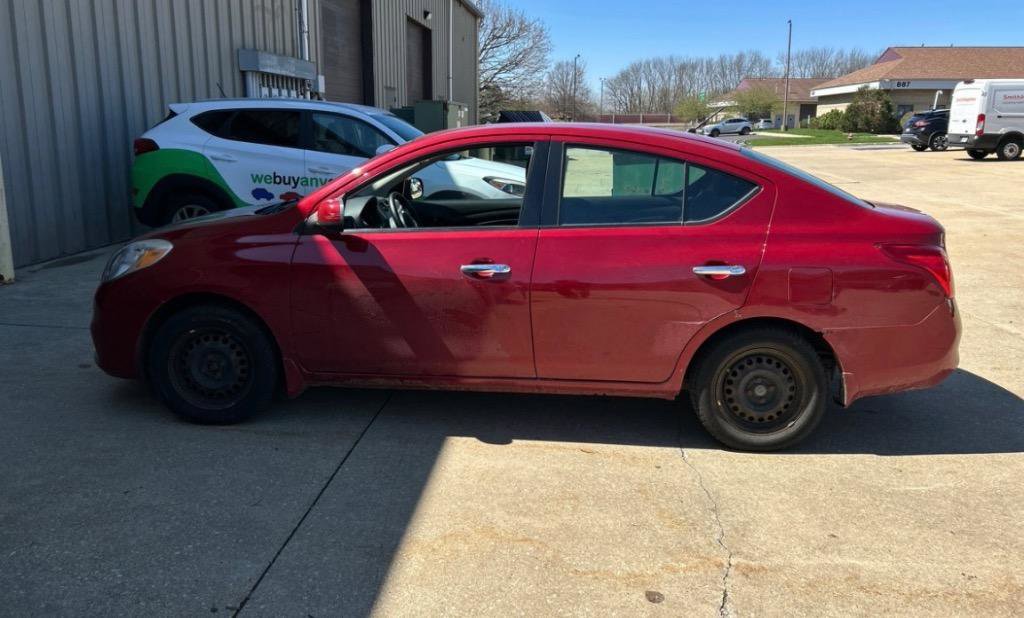 Used 2012 Nissan Versa SV w/ Convenience Pkg FWD image 8