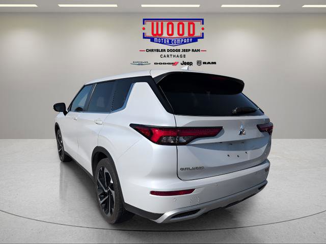 Used 2024 Mitsubishi Outlander AWD image 5