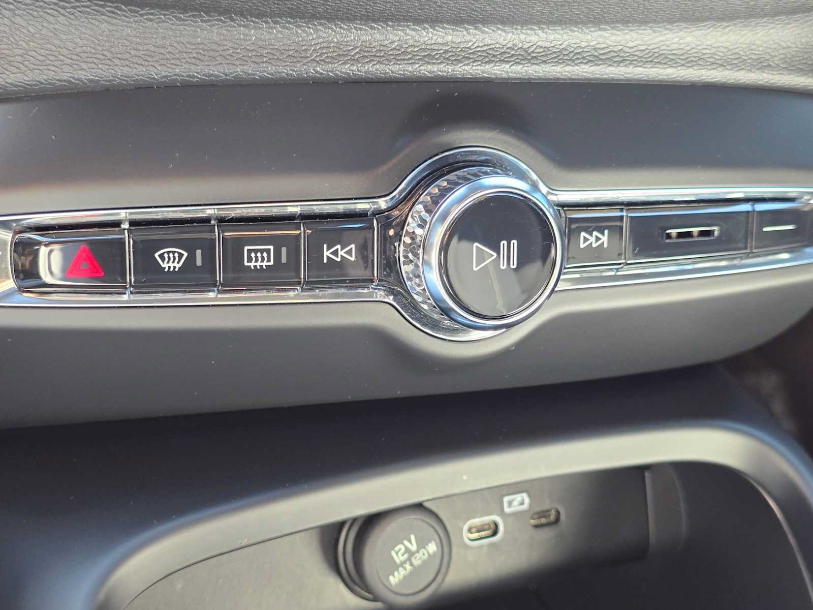 Certified 2023 Volvo C40 P8 Recharge Ultimate AWD/4WD image 30