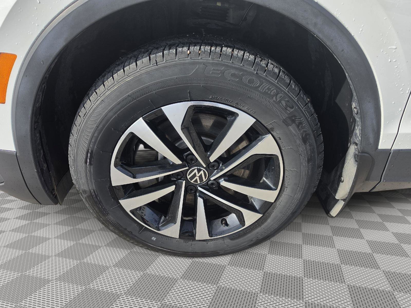 Used 2023 Volkswagen Tiguan S image 6