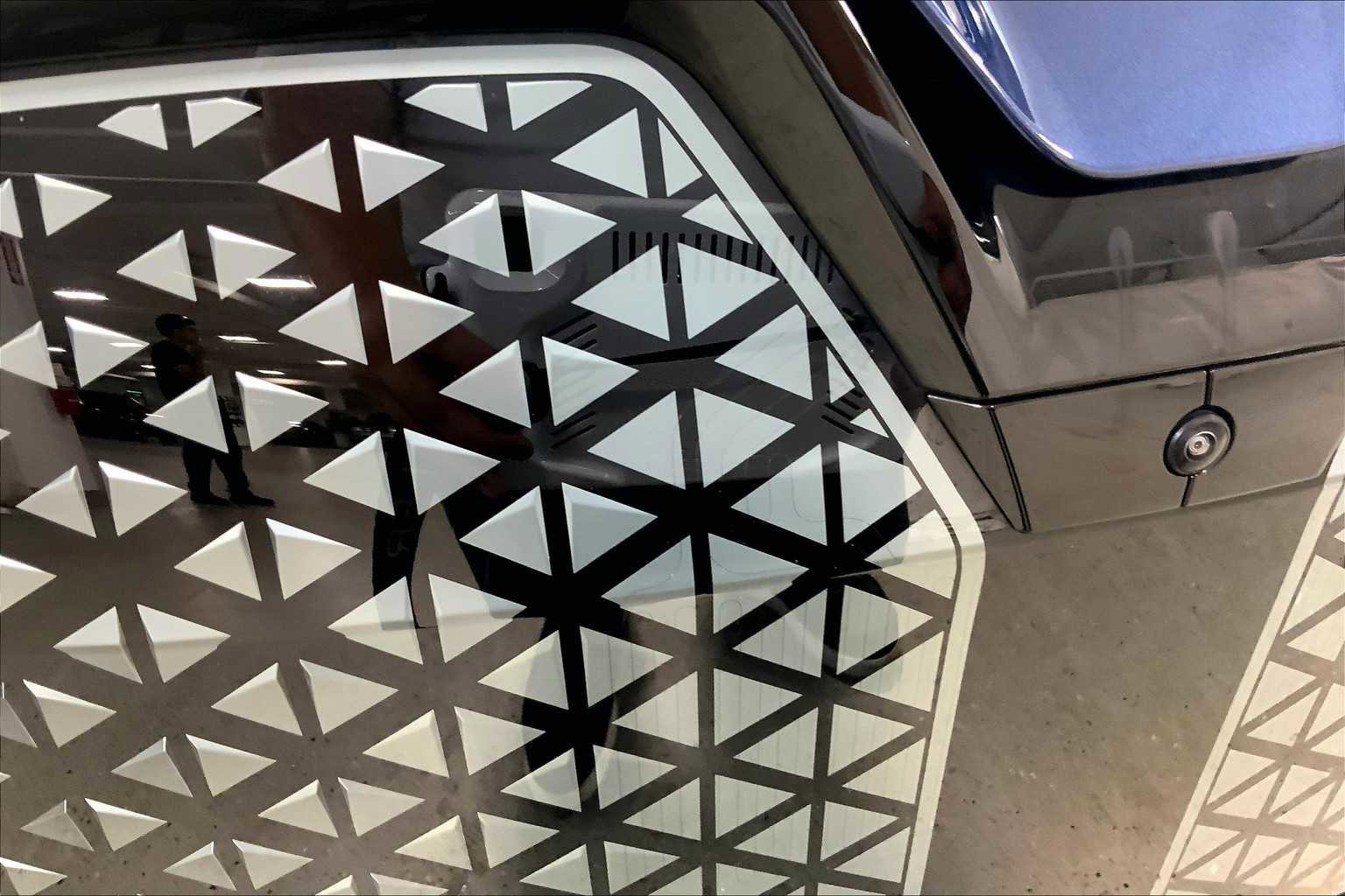 Used 2022 BMW iX xDrive50 w/ Convenience Package image 31