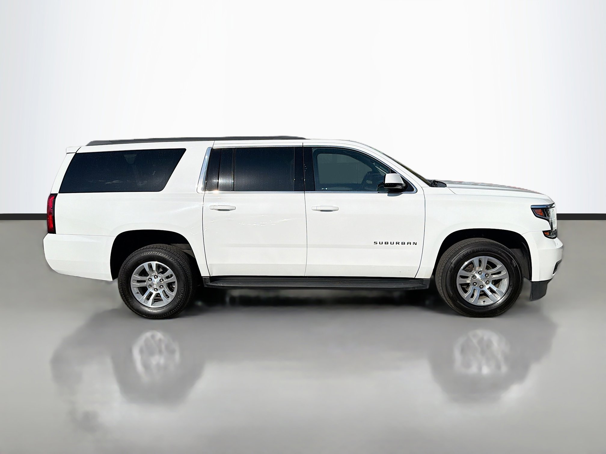 Used 2020 Chevrolet Suburban LS image 2
