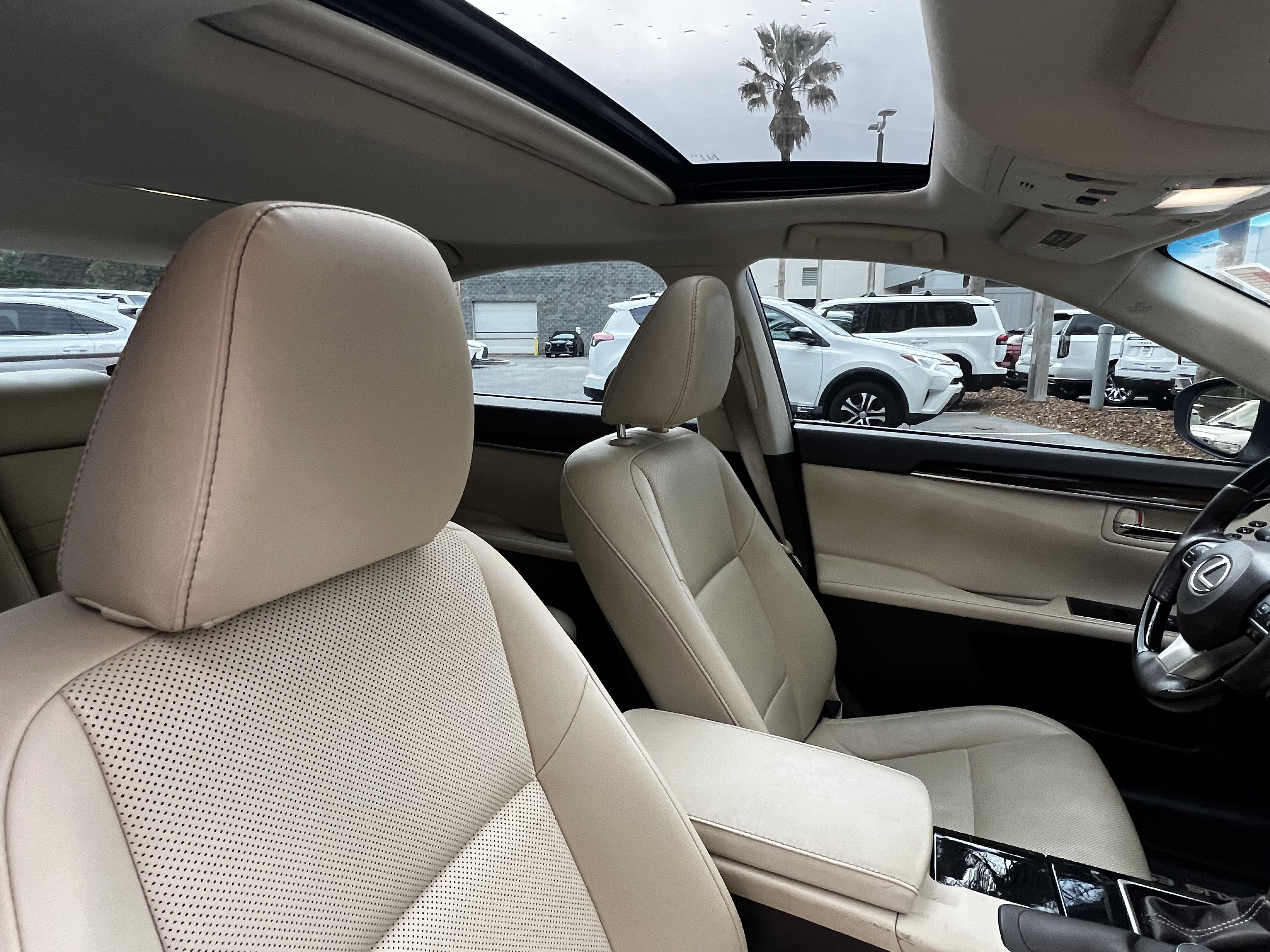 Used 2017 Lexus ES 350 w/ Premium Package image 47