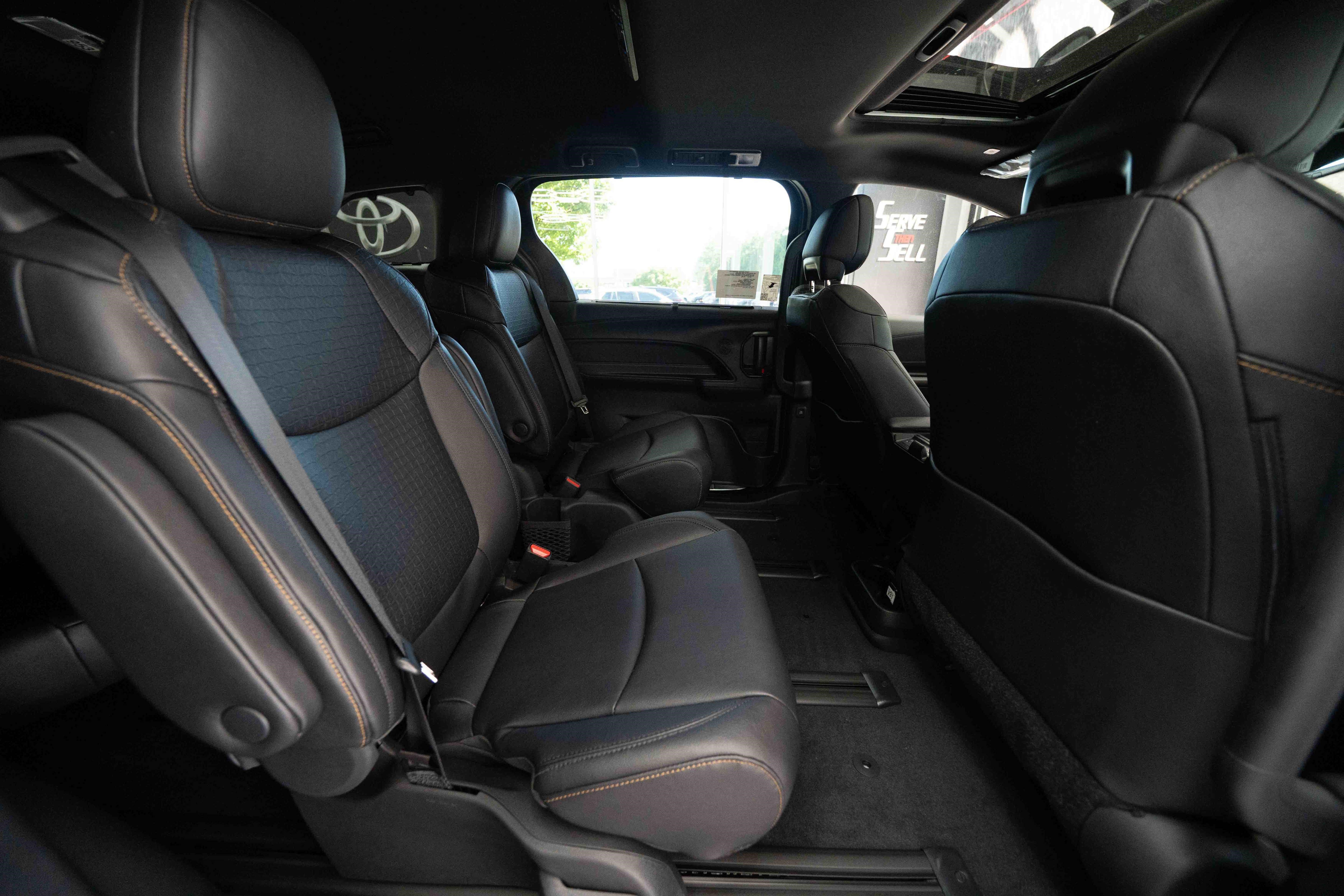 New 2026 Toyota Sienna XLE Woodland Edition AWD/4WD image 25