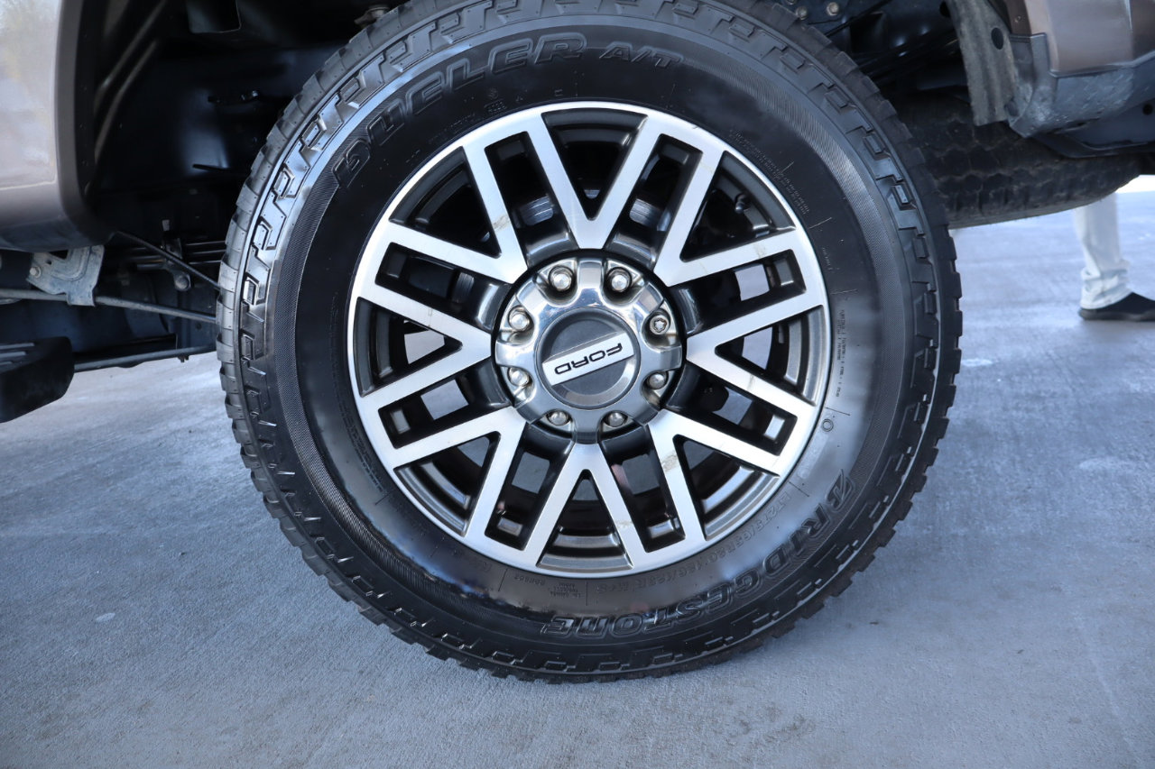 Used 2017 Ford F350 Lariat w/ Lariat Value Package image 44