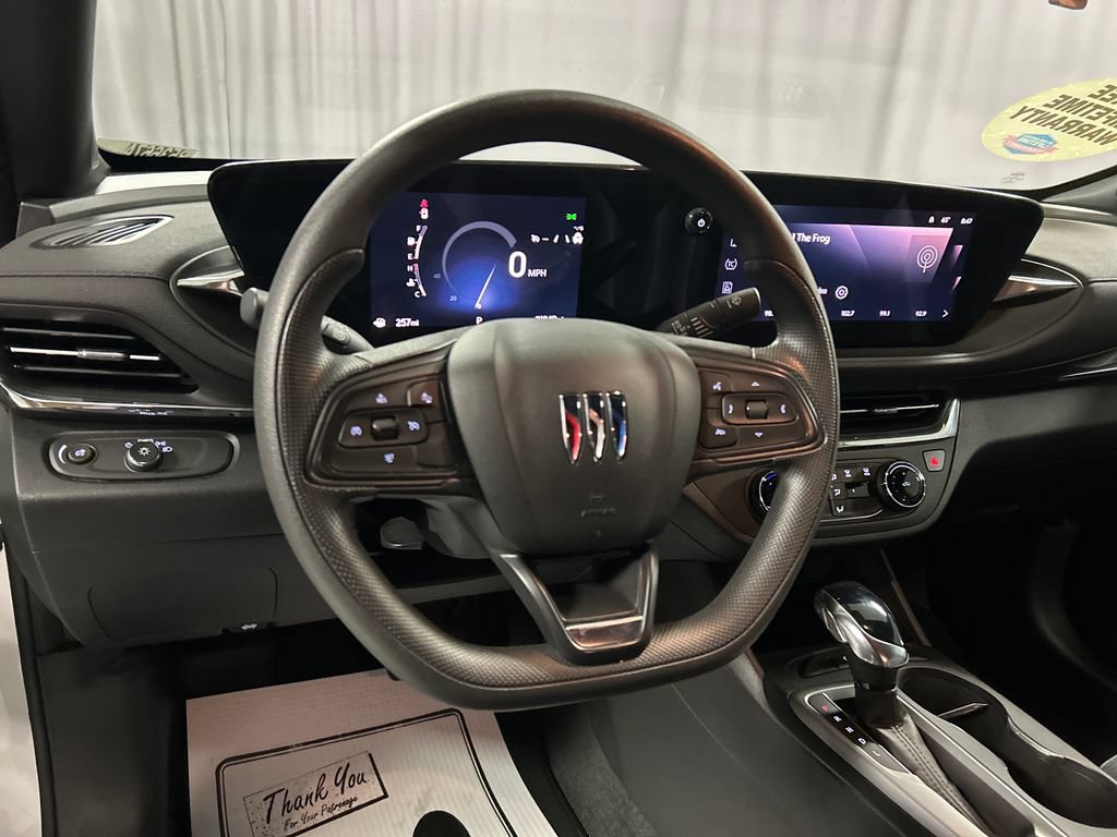 Used 2025 Buick Envista Preferred FWD image 13