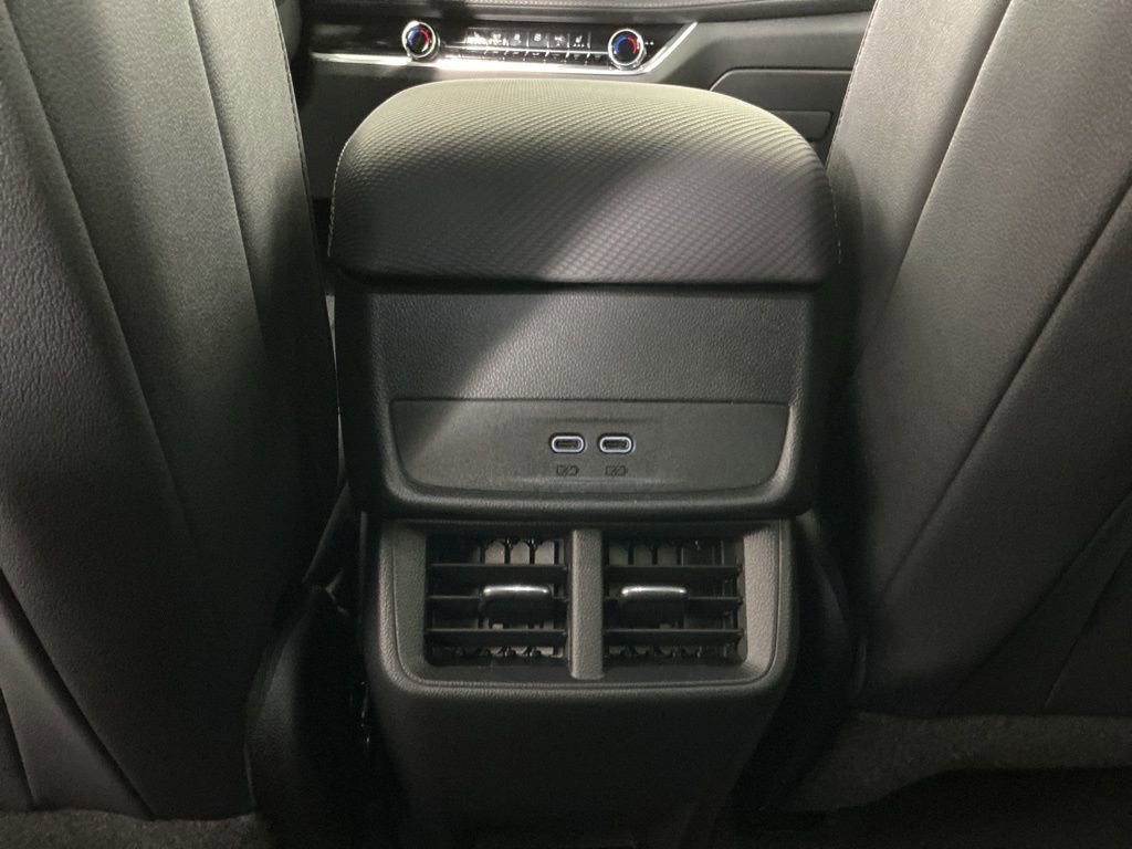 New 2026 Chevrolet Equinox LT w/ Convenience Package II AWD/4WD image 19