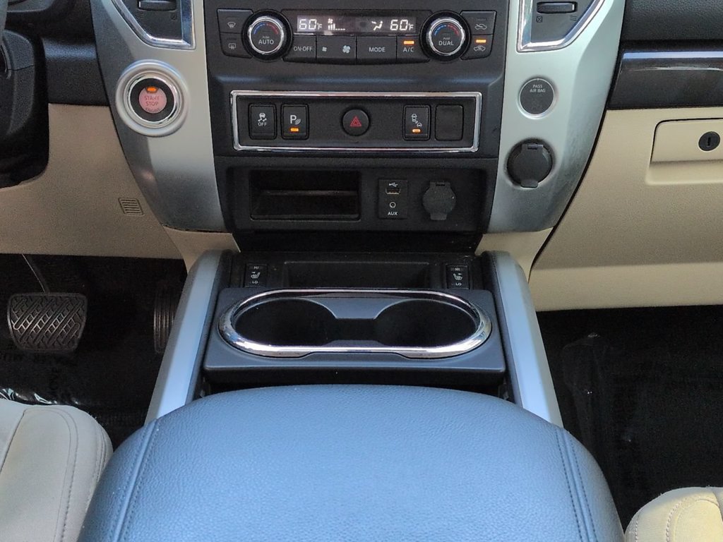 Used 2018 Nissan Titan SV w/ SV Convenience Package RWD image 19