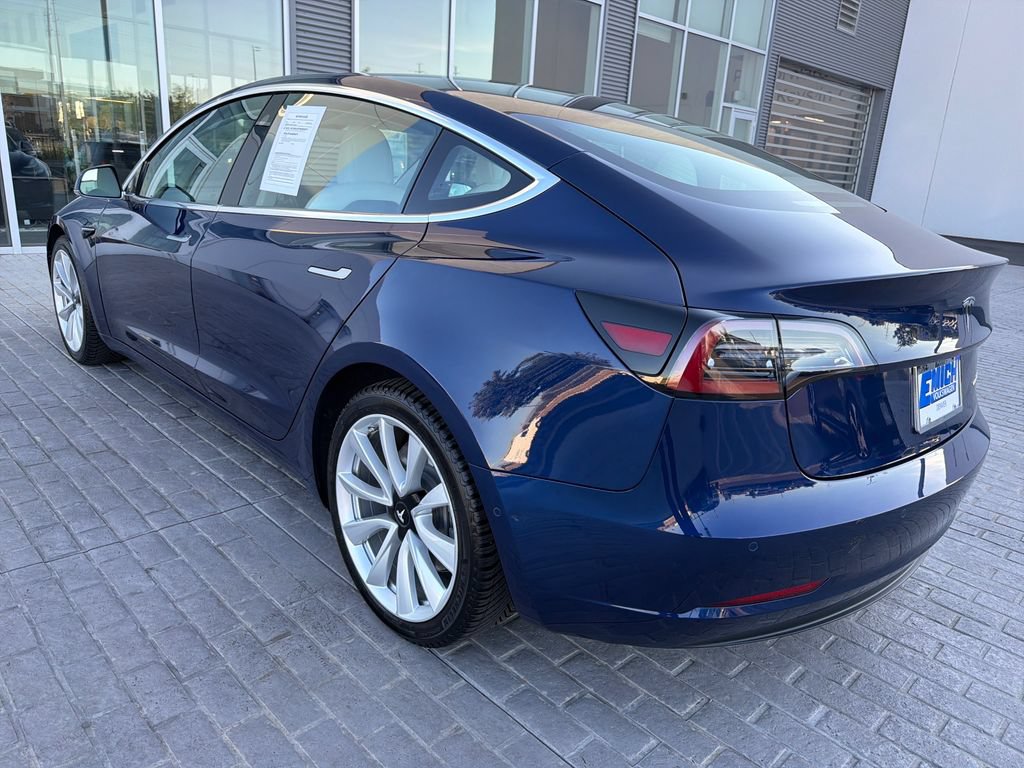 Used 2018 Tesla Model 3 Long Range AWD/4WD image 3