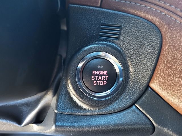 Used 2025 Subaru Outback Touring XT image 19