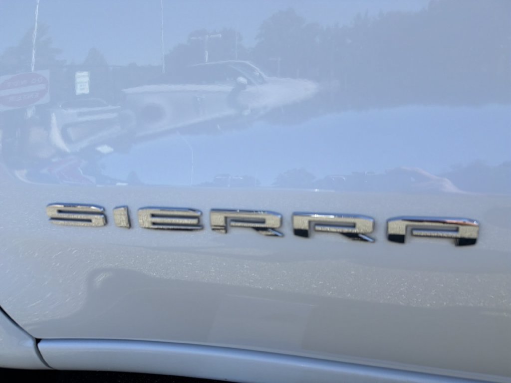 Used 2023 GMC Sierra 1500 SLT w/ SLT Premium Package AWD/4WD image 15