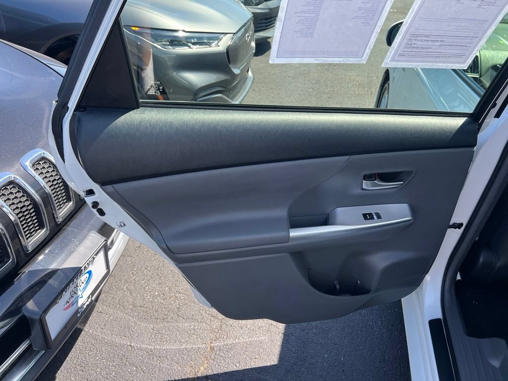 Used 2012 Toyota Prius V Five FWD image 14